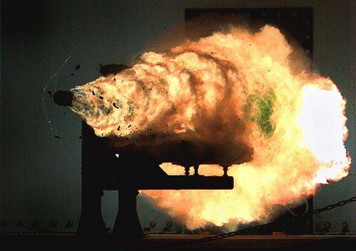 全球最尖端的五款未來武器，其中一款一秒內(nèi)就能射出上萬發(fā)彈